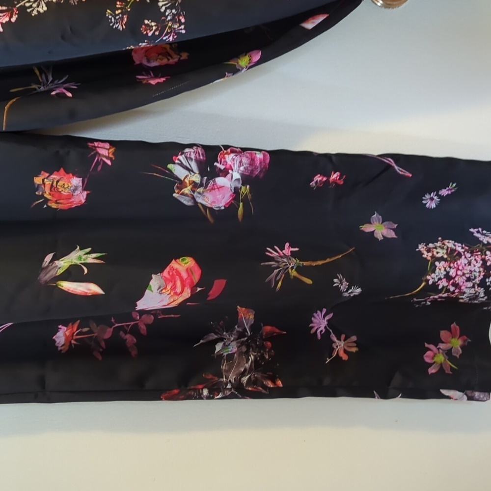Victoria's Secret loungewear - Picture 7 of 12